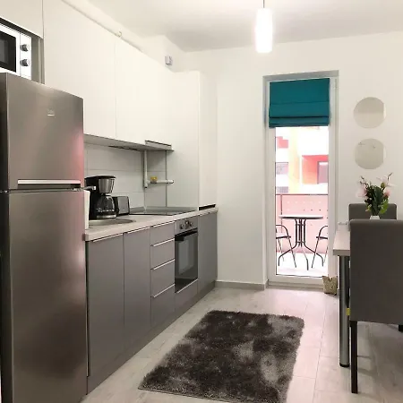 Апартаменти Iq Apart 4 - West *